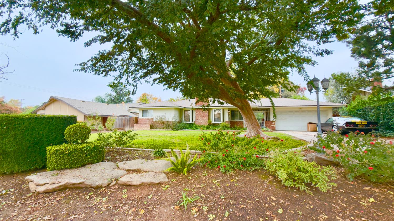 1328 Loftus Ln, Fresno, CA 93710